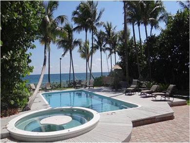 Beautiful large pool and spa